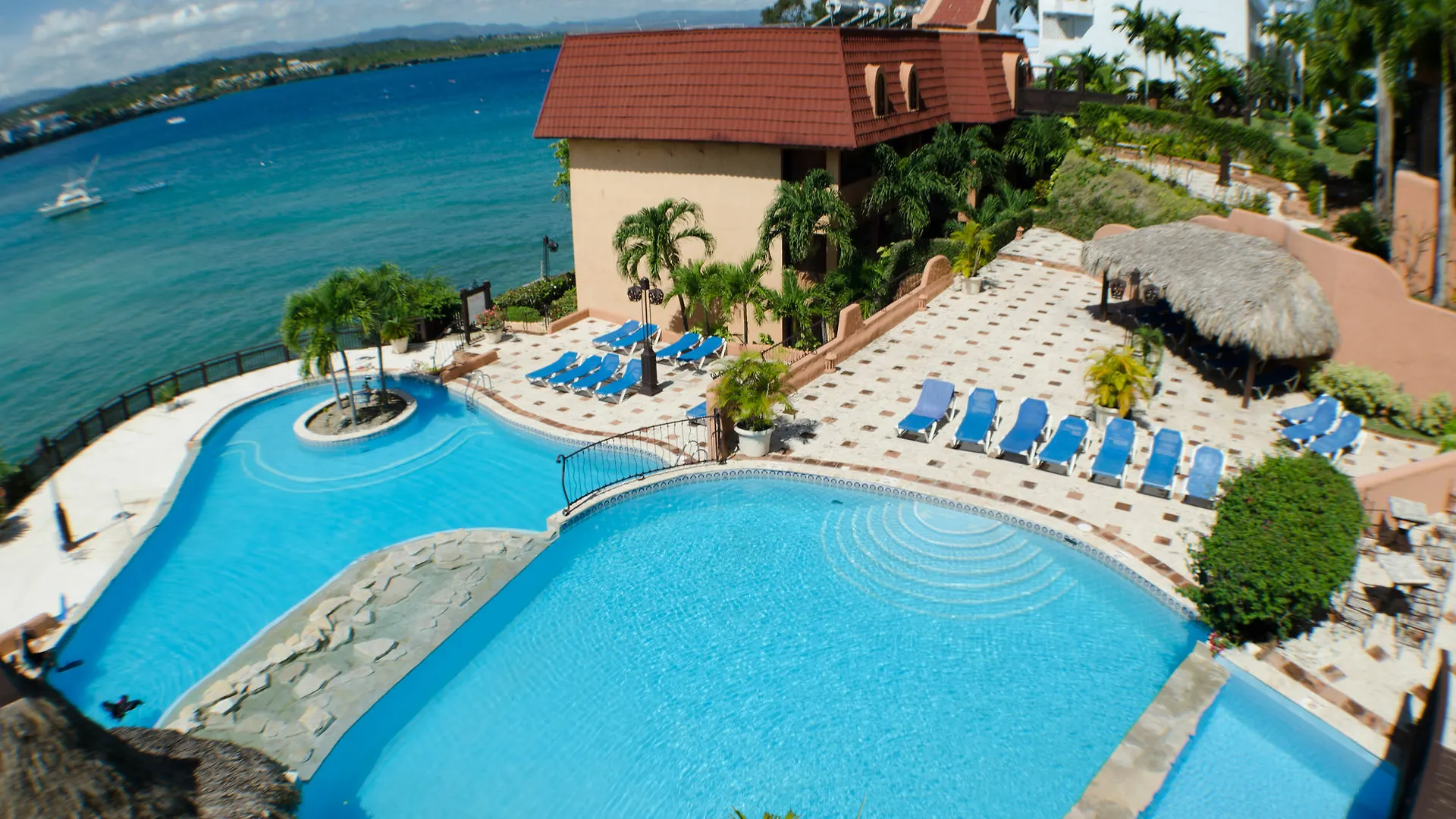 ***  Hotel Victorian House Sosúa República Dominicana